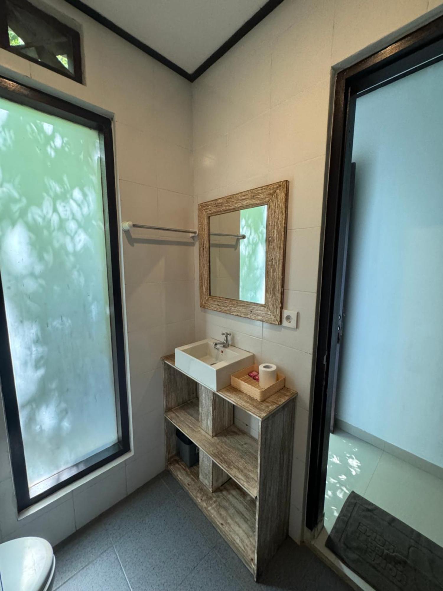 Kov Ceningan Otel Lembongan Dış mekan fotoğraf